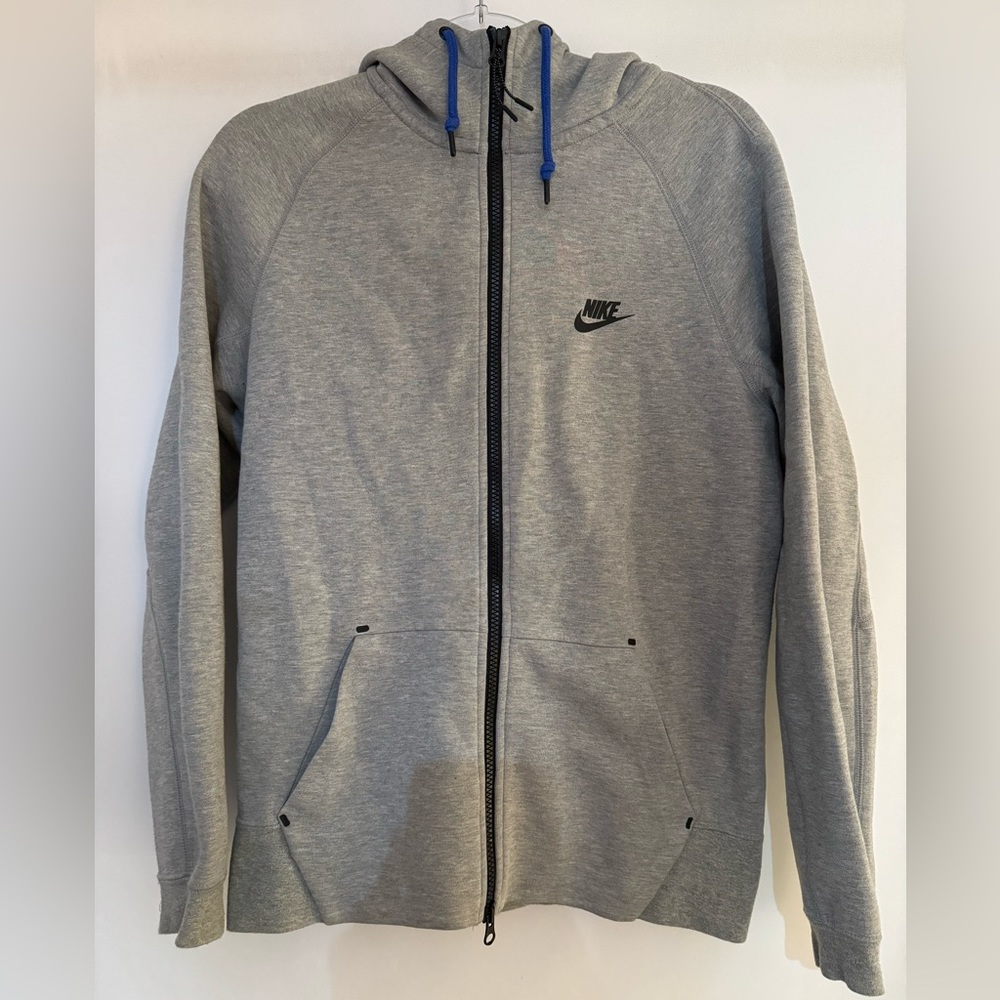 Nike Sweater